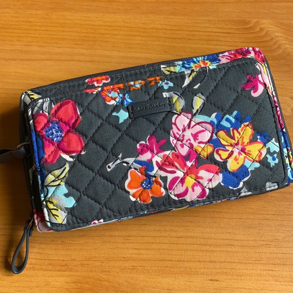 Vera Bradley Iconic Deluxe All Together Crossbody
